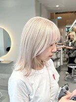 ソル ジングウマエ(SOL JINGUMAE)&nbsp;表参道ハイトーンカラーシルバーホワイトブロンドブリーチ2回