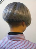 レディース刈り上げショートマッシュ　　　ヤマモト