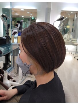 クオーター(QUARTER) 乾かすだけでまとまるツーセクションボブ