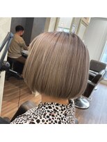 ネコ 稲毛(neco)&nbsp;ミニボブ×ハイトーン【稲毛/稲毛駅/縮毛矯正/千葉/千葉駅】