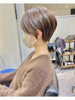 バンプ ギンザ(BUMP GINZA)&nbsp;シルキーベージュデザインカラー斜めバング束感ショート【中村】