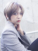 ジェニーバイメノン(JENNIE by Menon) レイヤーカット　オリーブベージュ　イメチェン前髪　ショート