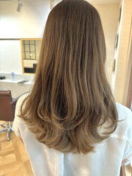 インビテーション(invitation) ハニーベージュ