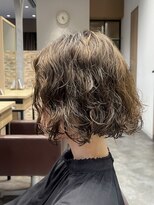 ビースリー ロア&nbsp;クセの強い髪もスッキリまとまる！ウェーブボブスタイル♪ 10.3