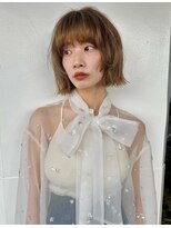 アイノウ(I know)&nbsp;ドライな質感と顔まわりがかわいいハイトーンボブスタイル＊