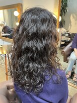 ビハインドザカーテン(BEHIND THE CURTAIN)&nbsp;くせ毛風レイヤーパーマ根本巻きパーマ