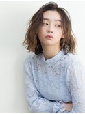 外ハネ切りっぱなしボブ／ボブ／20代