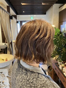 アンツ サザンリゾート 茅ヶ崎店(ANT'S Southern Resort) 30代40代50代/切りっぱなしボブ/小顔に見せるヘア/白髪ボカシ