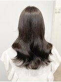大人ガーリーダークアッシュミディアムレイヤー似合わせカット 