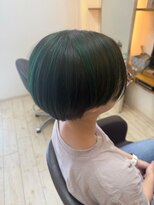 サロン ド アベニュー 【深みグリーン】ハンサムショート