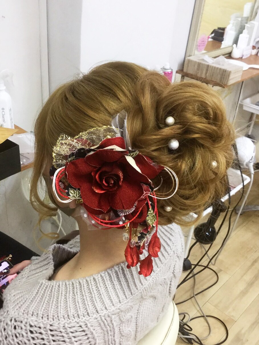 ZEN横浜関内ボリューミーな華やかお団子：L102302886｜ヘアアンド