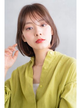 メーヴェ(Mowen) mowen 南堀江　ミニボブ×ナチュラルベージュ×シースルバング