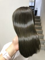 ネイヴィル(navile)&nbsp;◎赤みゼロオリーブベージュ