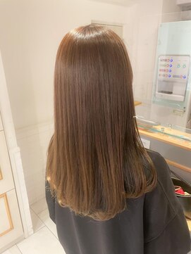 ネオリーブ チロル 横浜西口店(Neolive CiroL.) 艶髪ストレートヘア*湿気対策*ボリュームダウン