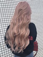 エクステは人毛100％を使用しています。