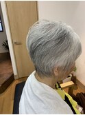 グレイヘアショート