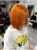ショート前下がりボブ/ストレート/ブリーチ/オレンジカラー