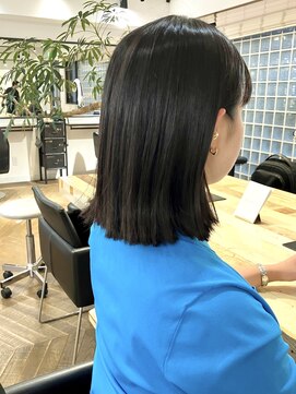 ファイブシーン アオヤマ(5SCENE AOYAMA) 切りっぱなしボブミニボブパーマくびれボブ外ハネボブブリーチ