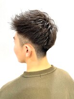 銀座マツナガ 神田店&nbsp;メンズ刈り上げアイロンパーマツーブロックアップ
