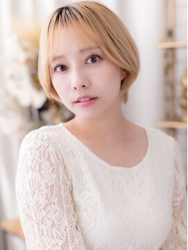 カバーヘア ブリス 大宮西口(COVER HAIR bliss) シースルーバング金髪ひし形レイヤーショートb大宮10代20代30代