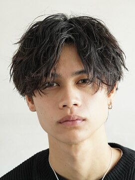 フィフス トウキョウ (fifth TOKYO) 渋谷ツイストスパイラルパーマメンズカットセンターパートウルフ