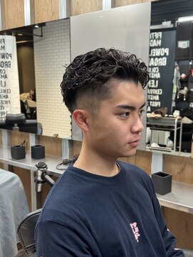 リレーションメンズヘアー(RELATION MEN'S HAIR) フェザーショートツイストパーマツーブロックマッシュ