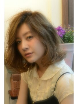 ファヴォリ(favori) 【favori 自由ケ丘】　オリーブカラー×ミディアム