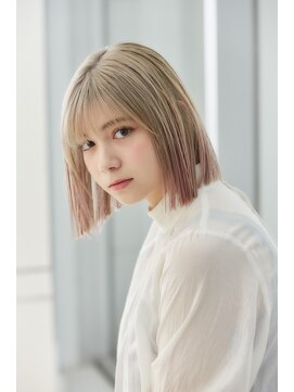 ミチオ ノザワ ヘアサロン ギンザ(Michio Nozawa HAIR SALON Ginza) 切りっぱなしボブ/ハイトーン/ホワイトベージュ/外国人風/20代