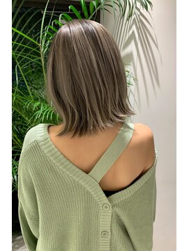 トルネード(TORNADO) レイヤーボブハイライトバレイヤージュ