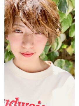 スリーアン(THREE ann.) THREE 立体感丸みショートボブ×ナチュラルパーマ