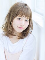 大人かわいいグレージュカラーセミディ