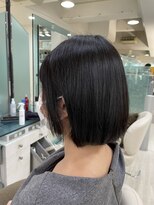 クオーター(QUARTER) シンプル大人ボブ黒髪ストレートパーマ