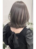 ヨロ 小岩(YOLO) レイヤーカットハイライトショートヘアイルミナカラーオージュア