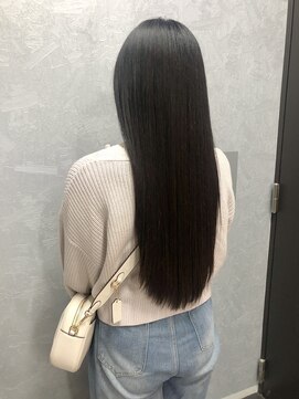 アパートメント オブ ソロン(The Apartment of Solon) 【所渉】黒髪縮毛矯正＋サラサラカット