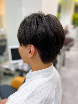 ジラ ヘアアンドメイク(girra HAIR&MAKE) 高校生カット