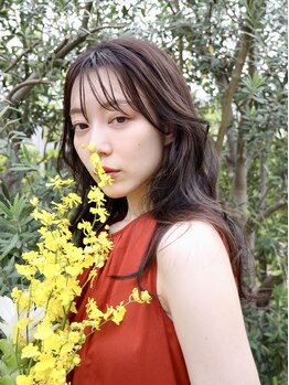 サラジュ 梅田店(SARAJU)の写真/【梅田駅/徒歩5分】通いやすいサロンをお探しの方必見◎大人女性の髪のお悩みに寄り添い、解決へと導く。