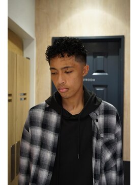 ミューズ バイ ケンジ(MUSE by KENJE) バロックパーマ／スペインカール／平塚美容室