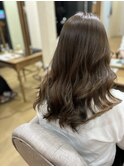 ハイライトカラーミルクティーベージュレイヤーカット