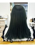 グリーン/カーキ/暗め/切りっぱなし/トリートメントストレート
