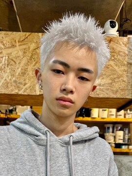 ネハス(nehus.) ホワイトスパイキーショート　秋色