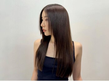 アルティファータ(artifata)の写真/ナチュラルで、女性らしい柔らかな印象を演出♪毛先までなめらかな指通りと艶感で自然な仕上がりに。