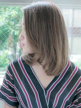 ルティア(Lutia) グレージュ アッシュカラー 透明感★★