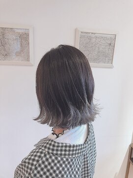 レム 青葉台(REM) インナーカラー/アッシュグレー/ミディアムヘア