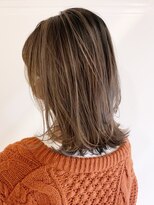 アイティー バイ アルバム 中野店(IT by ALBUM) バレイヤージュロブ_アースカラーくびれヘアツートン_ba361974