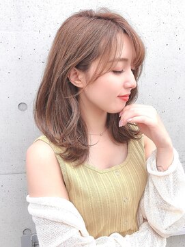 ロンドネートゥル 新潟(Lond naitre) 【高橋ヒロシ】外ハネくびれひし形ミディアム　ペールベージュ