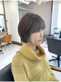 大人かわいいショートボブ×白髪ぼかしハイライト