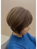 アンジュール コロレ(1//jour colore)&nbsp;赤み消しスノーグレージュカラーと白髪ぼかしハイライト