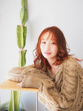 ローレン(Rolen.) ミディアム×オレンジカラー