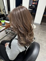 ホリー(HOLLY)&nbsp;グレージュハイライトカラー