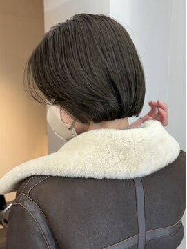 シベルバレー 横浜(sibell) ＊20代30代切りっぱなしボブタッセルボブ顔周りレイヤーオリーブ